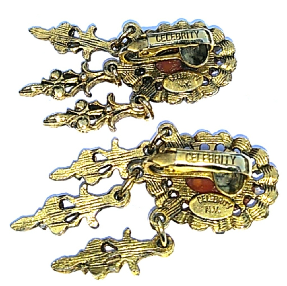 Mid-Century CELEBRITY Antiqued Gold Molded Cameo Clip On Dangle Earrings VINTAGE - Picture 7 of 8